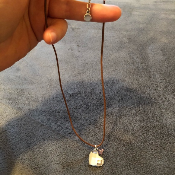 Swarovski heart and butterfly crystal necklace - Picture 4 of 8